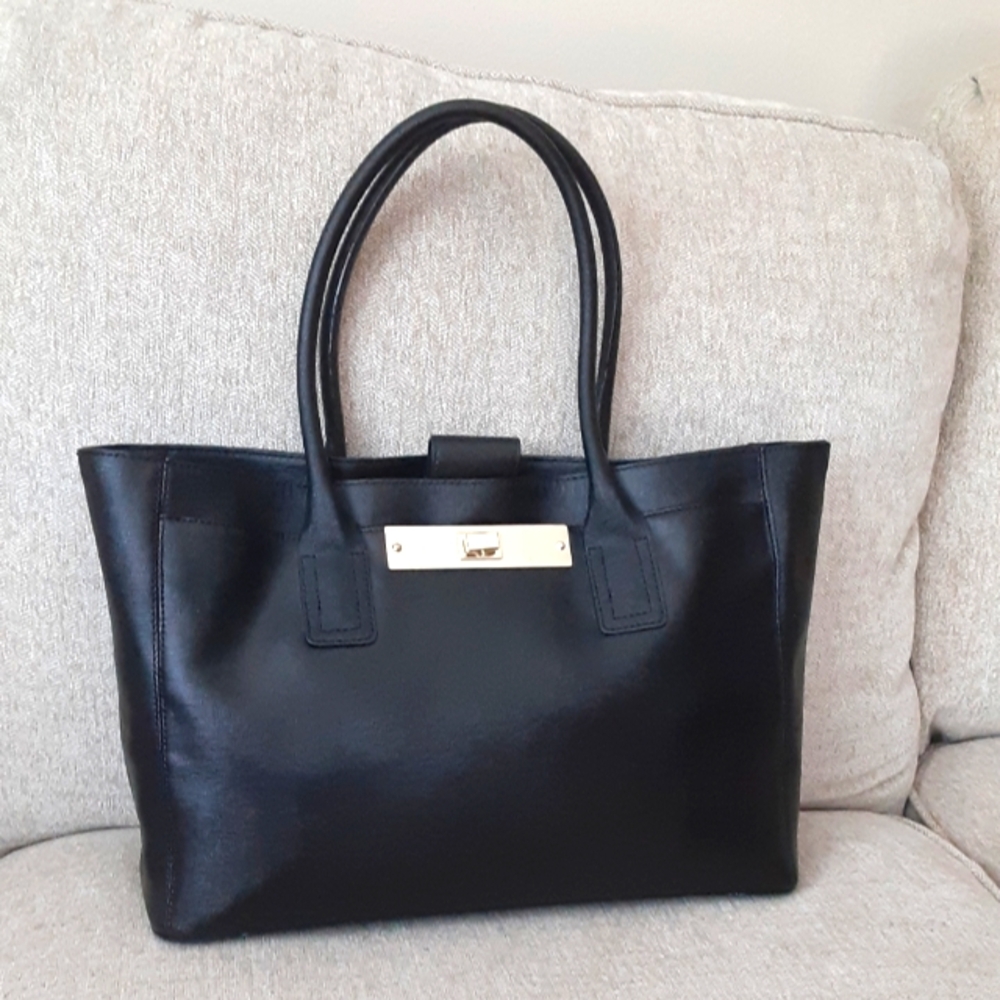 Vince Camuto Elegant Black Leather Tote Bag